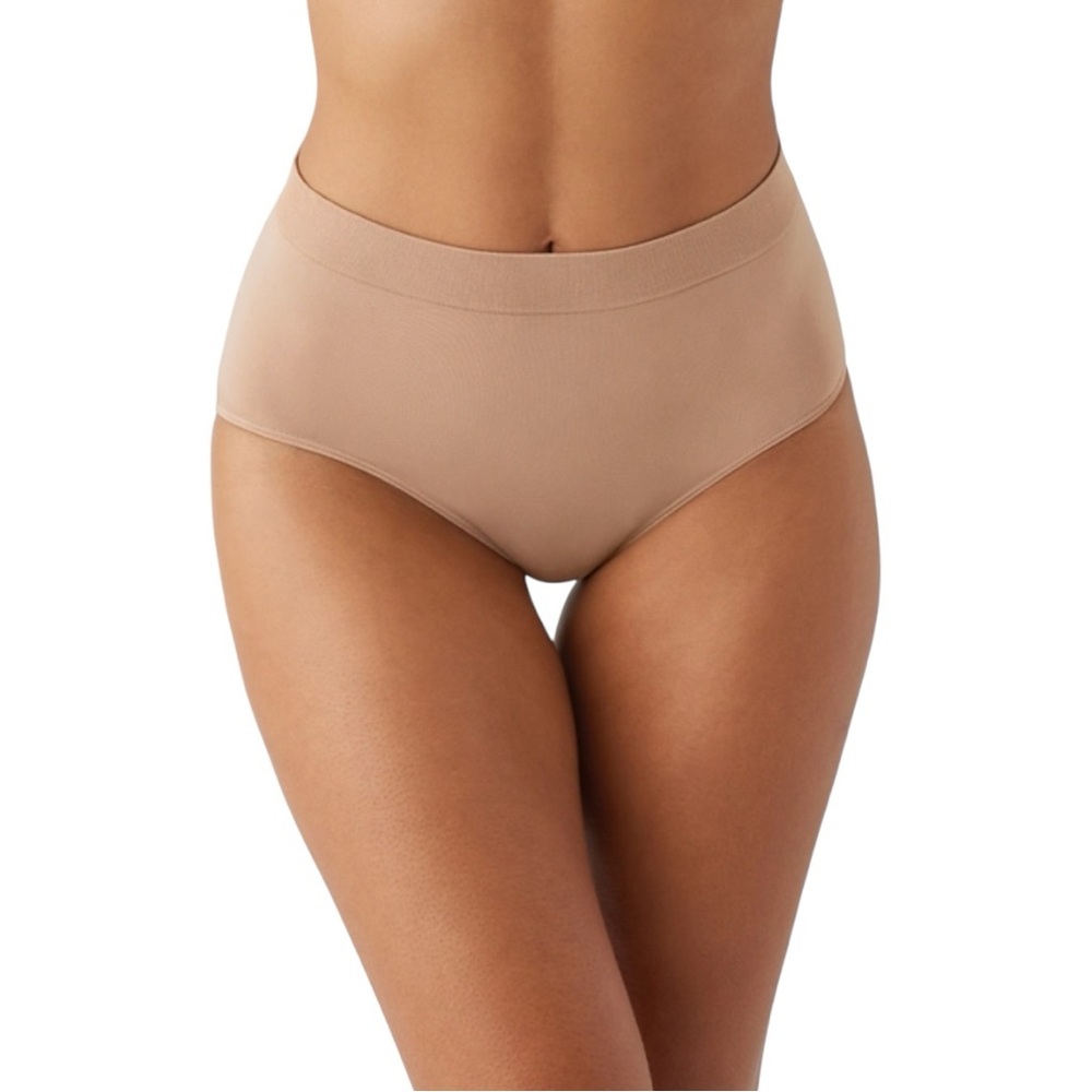 NWOT Attributes Underwear Women's High-Waist seamless Briefs tan L